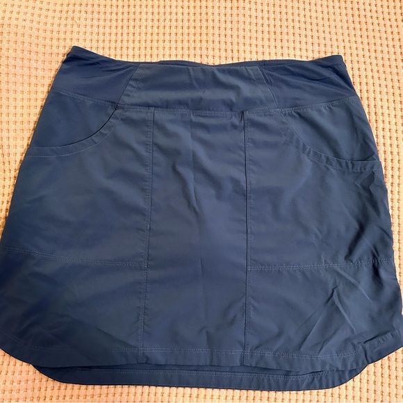 Patagonia Blue Fishing Tech Skort - Picture 1 of 5